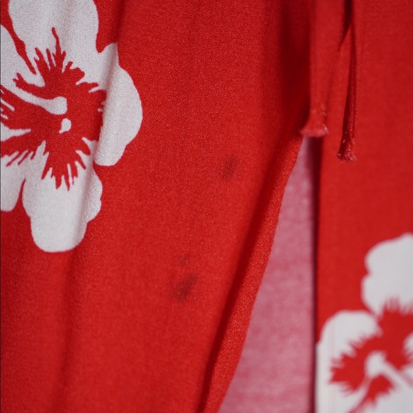 Reformation Addy midi wrap dress in Honolulu red floral print - Picture 4 of 4